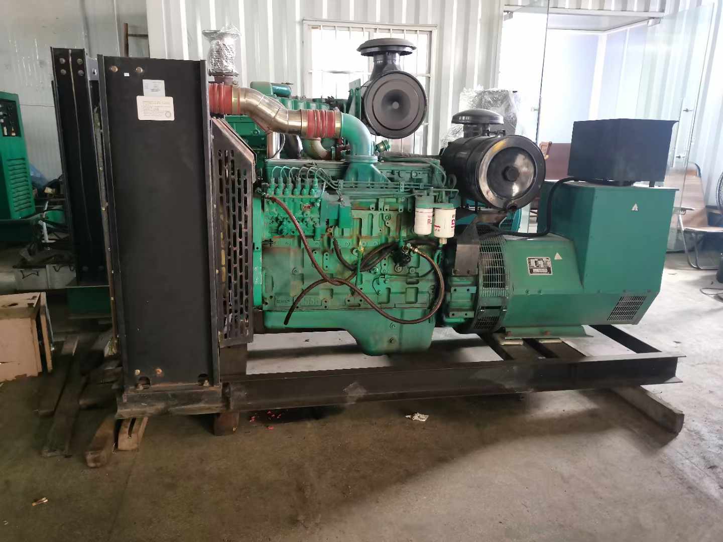 西昌发电机租赁如何确定电缆的承载电流是否在安全范围内？