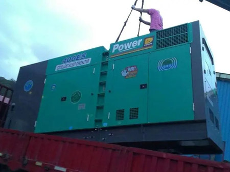 西昌柴油发电机组转速不稳定时，如何对发动机进行维护？