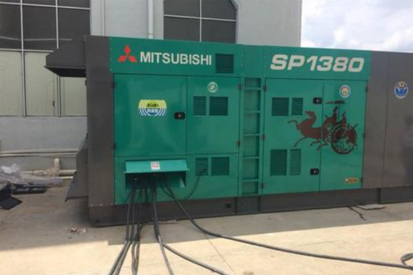 西昌为什么有些柴油发电机组的输出电压可以调节？